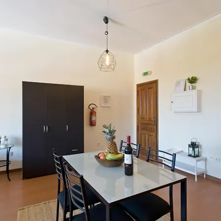 Host Wise - Cozy Sunny Flats - Ace Location Oporto