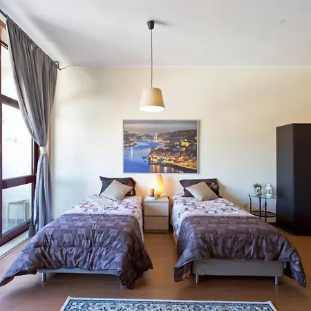 Host Wise - Cozy Sunny Flats - Ace Location *