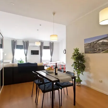 Host Wise - Cozy Sunny Flats - Ace Location Apartment *