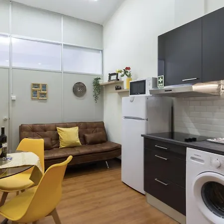 Host Wise - Cozy Sunny Flats - Ace Location Apartment *