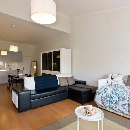 Host Wise - Cozy Sunny Flats - Ace Location *